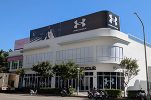 UA（安德瑪）UA台中米平方門市